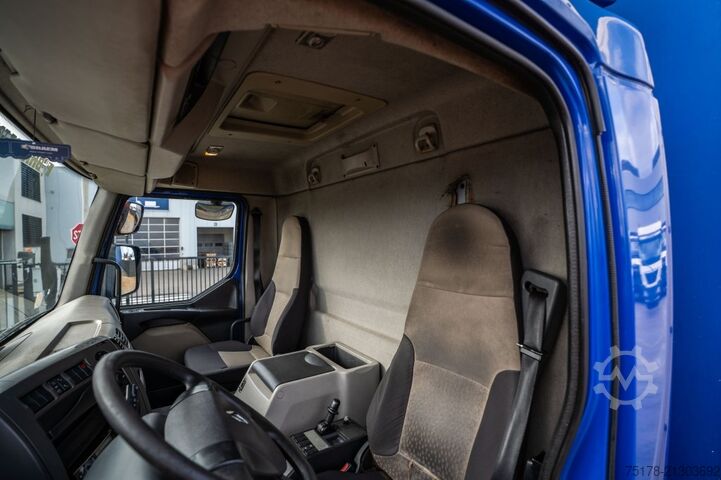 Tarpaulin RENAULT PREMIUM 270 DXI +DHOLLANDIA 1.5T