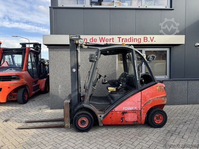 Linde H25T Triplex 550 Freihub / Seitenschieber / Gabelversteller LPG 2007 LINDE H25T Triplo 550 Freelift / Sideshift / Vorkversteller LPG 2007