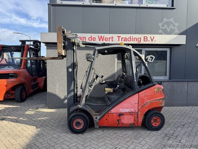 Linde H25T Triplex 550 Freihub / Seitenschieber / Gabelversteller LPG 2007 LINDE H25T Triplo 550 Freelift / Sideshift / Vorkversteller LPG 2007