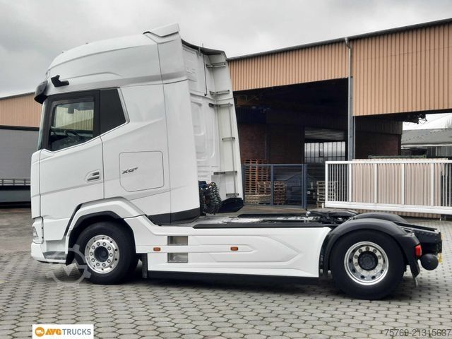 Standard tractor unit DAF XG+ 530 Intarder Standklima 2xTank Alu