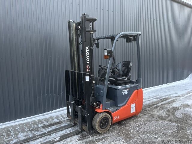 Electric 3-wheel forklift Toyota 8FBET15