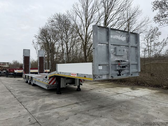 Low loader semitrailer Möslein ST 3  3 Achs Satteltieflader neu