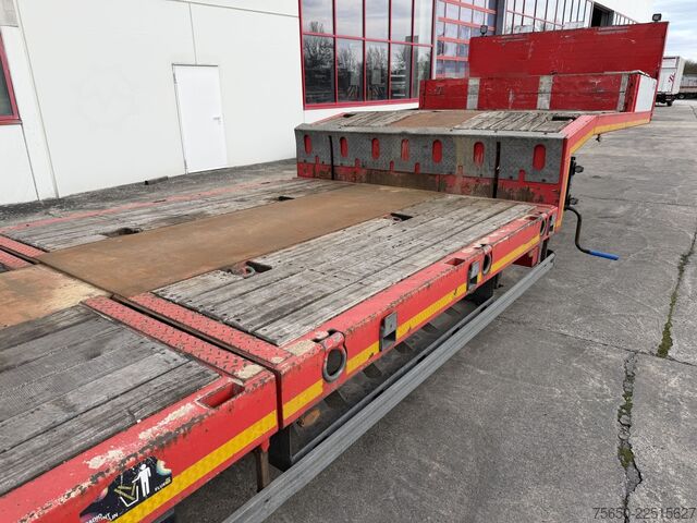 Low loader semitrailer Kässbohrer LB3E  3 Achs Satteltieflader, komplett überfahrbar