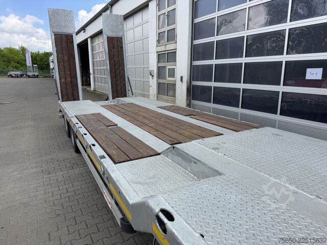 Low loader trailer Möslein TA4 Schwebheim  4 Achs Tiefladeranhänger, Neuwertig