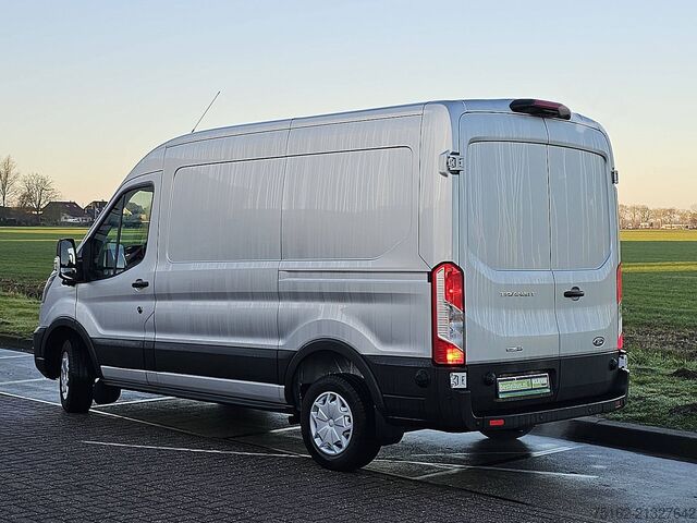 High-roof van FORD TRANSIT 2.0 L2H2 Navi Nieuw!