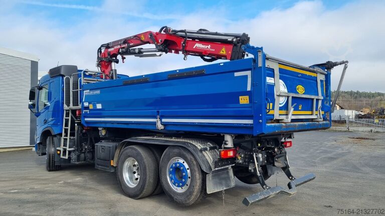 Tipper truck Volvo FMX 420 6x2 Bordmatik Thermo mit Kran