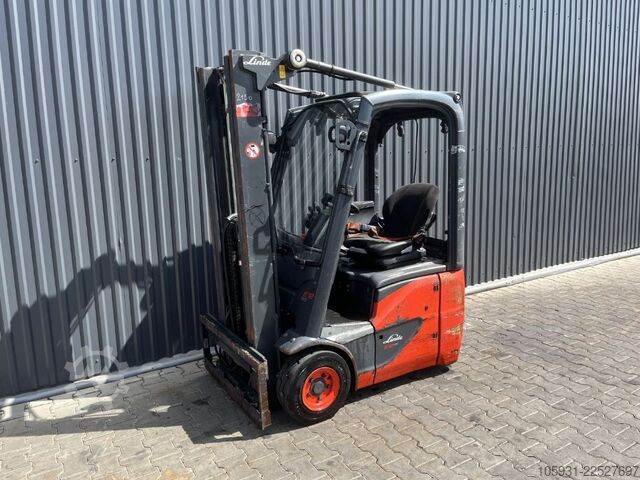 Electric 3-wheel forklift Linde E12-02