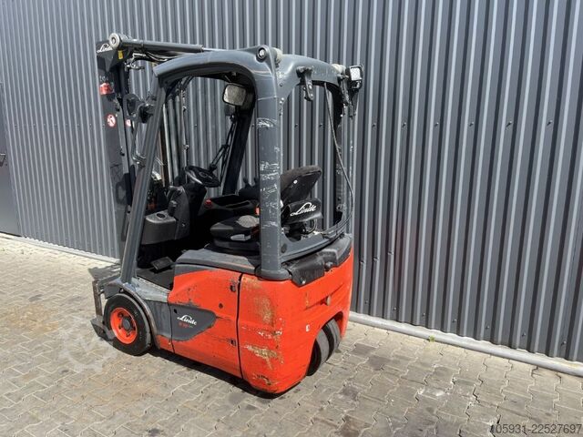 Electric 3-wheel forklift Linde E12-02