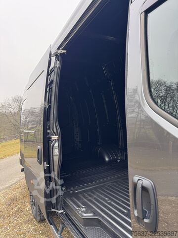 Panel van Iveco MY24 IVECO DAILY 4x4 VAN 70S18H A8 WX -