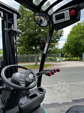 Electric 4-wheel forklift Hangcha CPD30-XD4-SI26