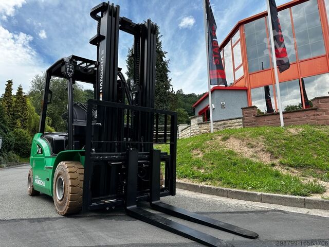 Electric 4-wheel forklift Hangcha CPD30-XD4-SI26