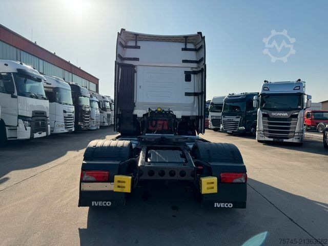 Volume tractor unit IVECO S-WAY 530 * RETARDER * 2 X TANK * ACC * WENIG KM