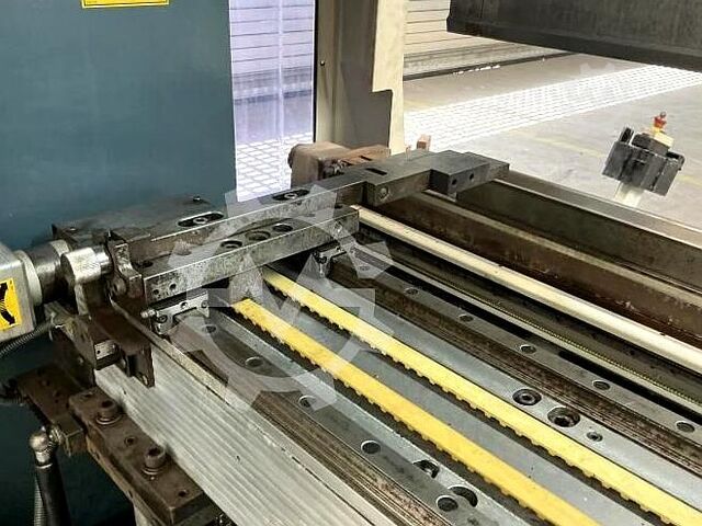 Press brake Durma AD-S 30220