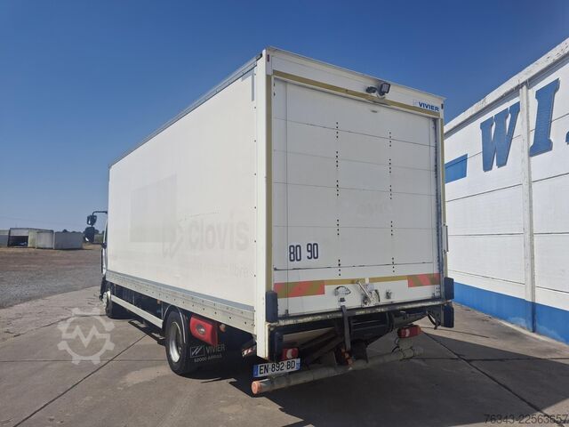Box truck RENAULT D12-240 - E6