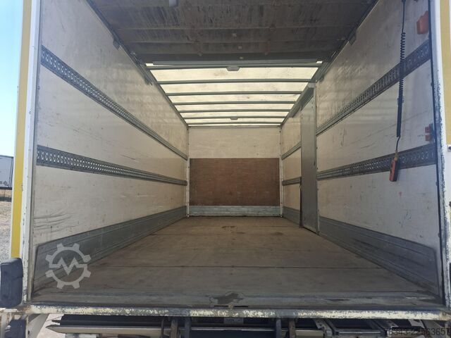 Box truck RENAULT D12-240 - E6