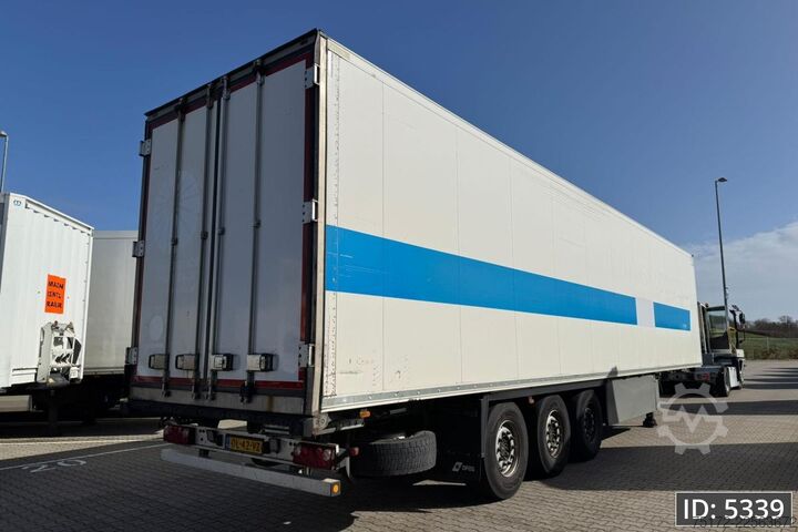 Refrigerated/frozen transport Schmitz Cargobull SKO 24 / Meathang / Disk / Carrier Vector 1950 ...