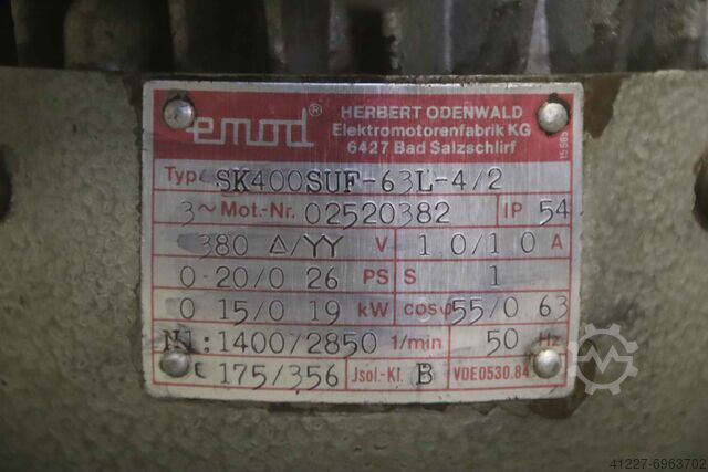 Getriebemotor 0,15/0,19 kW 175/356 U/min Emod SK400SUF-63L-4/2