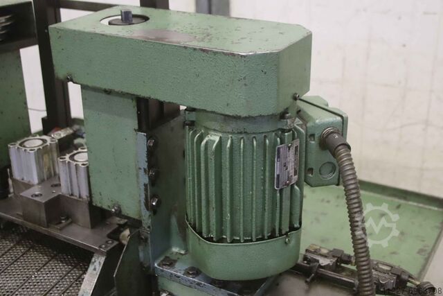 Milling machine with two spindles unbekannt Zweispindel-Fräsmaschine