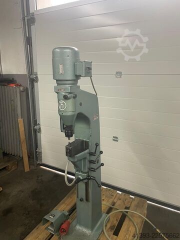 Taumelnietmaschine Nietmaschine Thirlicke WM6