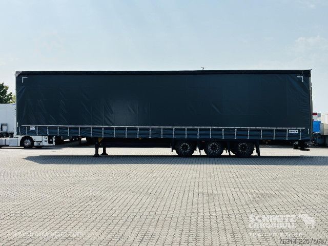 Auflieger mit Pritsche & Plane Schmitz Cargobull Curtainsider Mega Getränke