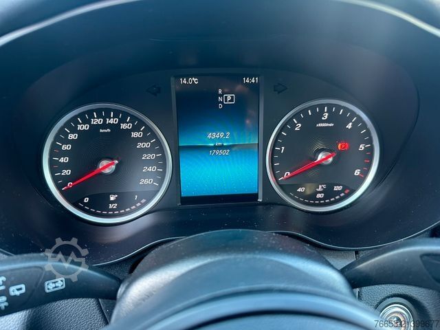 Minibus MERCEDES-BENZ C 200 Kombi 110kw Autom. Avantg*LED*NAVI*Kamera