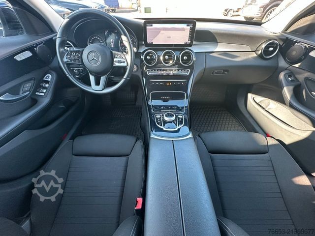 Minibus MERCEDES-BENZ C 200 Kombi 110kw Autom. Avantg*LED*NAVI*Kamera