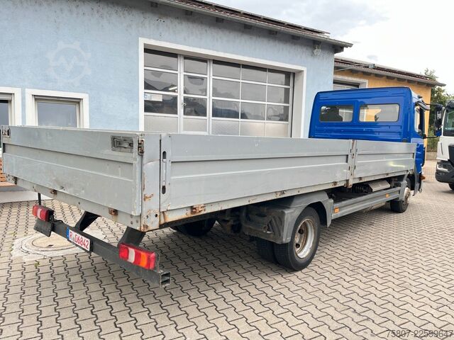 Pritschenwagen MERCEDES-BENZ Atego 816 Pritsche Blatt Blatt Schaltung manuell
