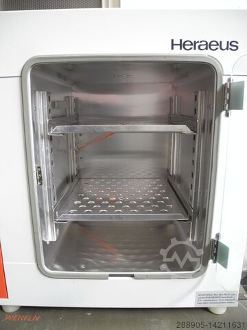 Heating cabinet 70°C Heraeus B 5028