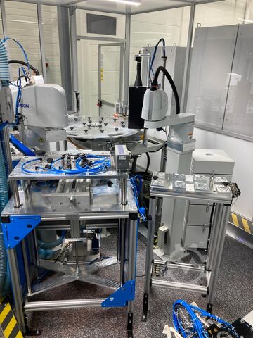 Multi-material injection moulding machine Arburg Allrounder 630A