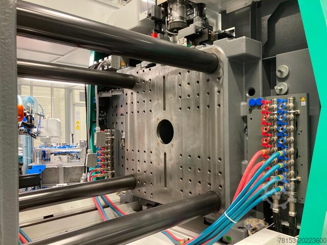 Multi-material injection moulding machine Arburg Allrounder 630A