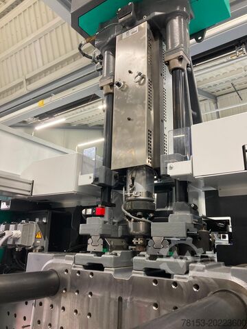 Multi-material injection moulding machine Arburg Allrounder 630A