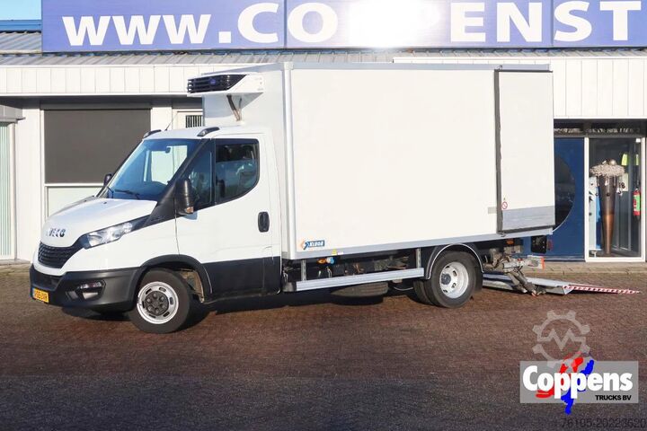 Refrigerated/freezer transport (closed box) Iveco Daily 35C16 Carrier Xarios 350 Koel+Vries+verwa...