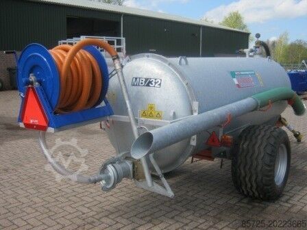 Manure spreader  