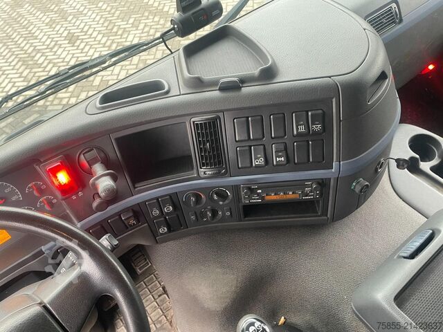 Open body Volvo FM 440 6x2 / Platform / Hiab 166 D-3 Pro Crane-...