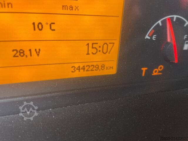 Open body Volvo FM 440 6x2 / Platform / Hiab 166 D-3 Pro Crane-...