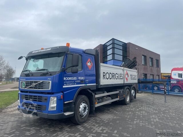 Open body Volvo FM 440 6x2 / Platform / Hiab 166 D-3 Pro Crane-...