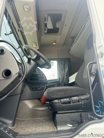 Standard tractor unit DAF XF 510 SPACE CAB 4X2