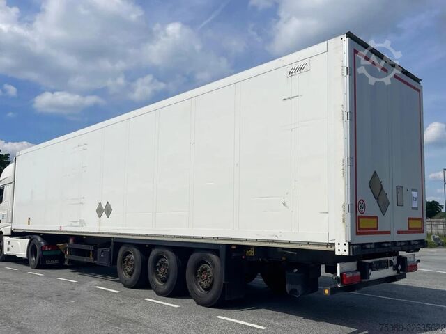 Box body Schmitz Cargobull SAF AXLES, DISC BRAKES, VERY GOOD TIRES