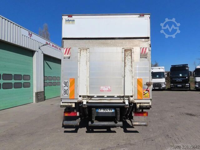 Box body Iveco Stralis 310 8 meter box!  Retarder,  Great cond...