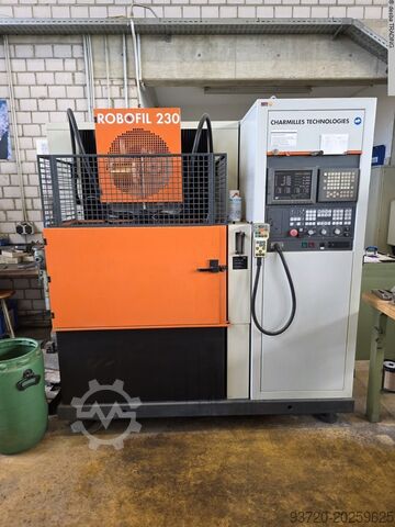 Drahterodiermaschine CHARMILLES ROBOFIL 230 F