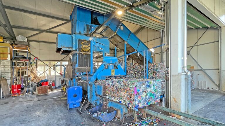 Complete PET baling line 2040 with conveyor, PET flattener and PSS system BOA PET Recyclinganlage