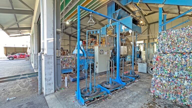 Complete PET baling line 2040 with conveyor, PET flattener and PSS system BOA PET Recyclinganlage