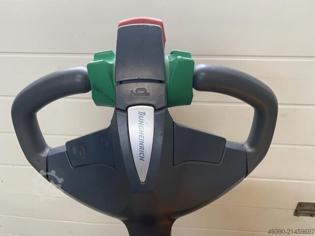 Electric pedestrian stacker, low-lift pallet truck, pallet truck (Ameise), pedestrian stacker, palle JUNGHEINRICH EJE 116