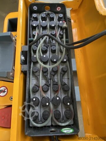 Electric pedestrian stacker, low-lift pallet truck, pallet truck (Ameise), pedestrian stacker, palle JUNGHEINRICH EJE 116