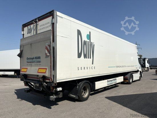 Kompletter Zug IVECO CITY KüHLER, CARRIER 1950 ELEKTROGENERATORBETRIEB üBER SZM,  LADEBORDWAND