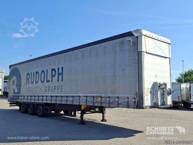 Auflieger mit Pritsche & Plane Schmitz Cargobull Curtainsider Coil Getränke