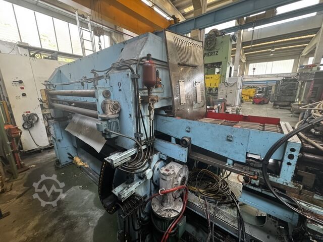 Decoiling line STAM 2000 x 3 mm.