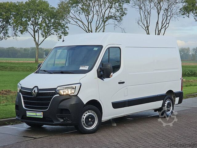 High-roof van RENAULT MASTER 2.3 L2H2 Navi Euro6 AC!