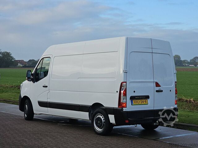 High-roof van RENAULT MASTER 2.3 L2H2 Navi Euro6 AC!