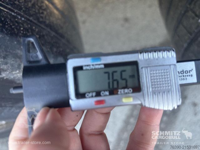 Auflieger mit Pritsche & Plane Schmitz Cargobull Semitrailer Curtainsider Standard